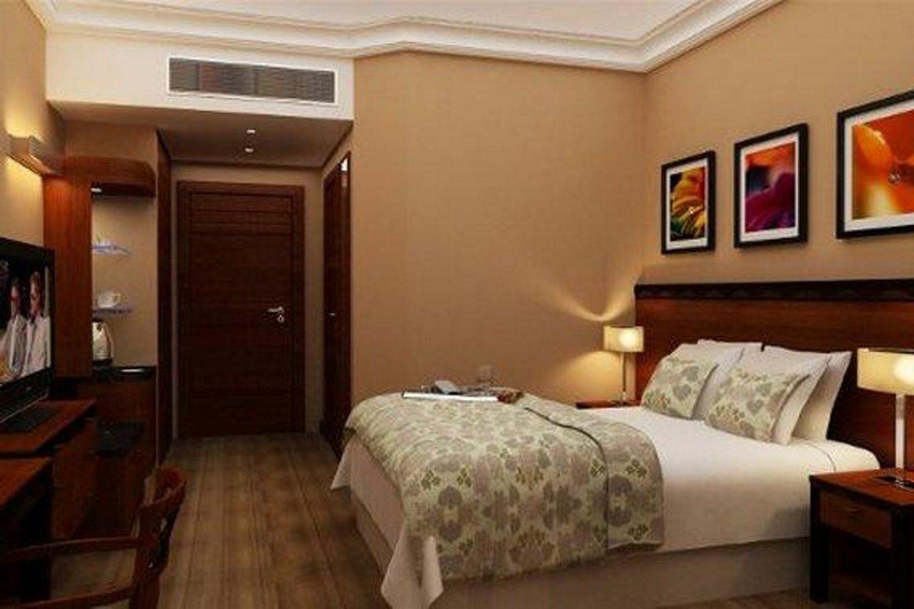 Jiyeh Marina Resort Hotel & Chalets Jieh Exterior foto
